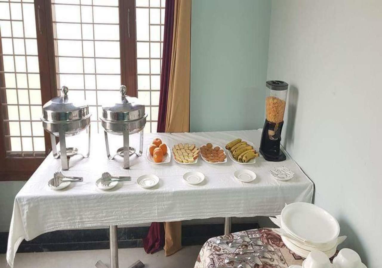 J P Residency Hotell Greater Noida Eksteriør bilde
