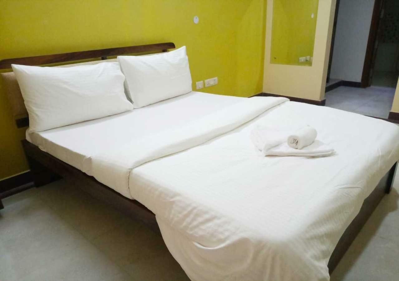 J P Residency Hotell Greater Noida Eksteriør bilde