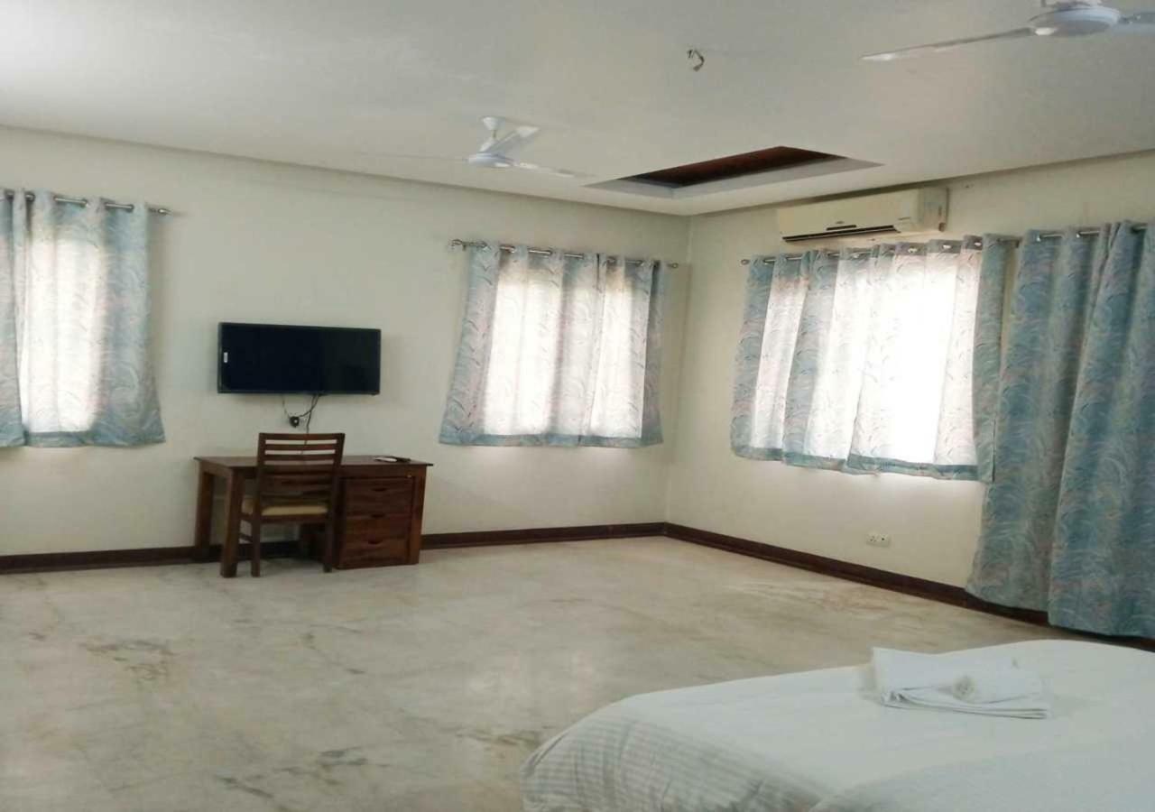 J P Residency Hotell Greater Noida Eksteriør bilde