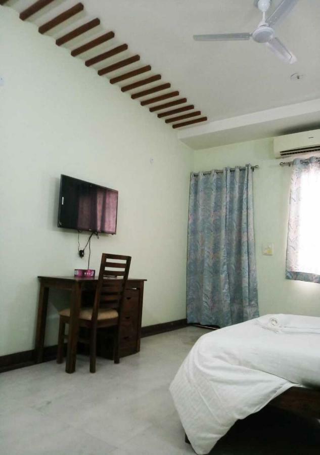 J P Residency Hotell Greater Noida Eksteriør bilde