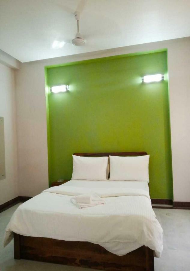 J P Residency Hotell Greater Noida Eksteriør bilde
