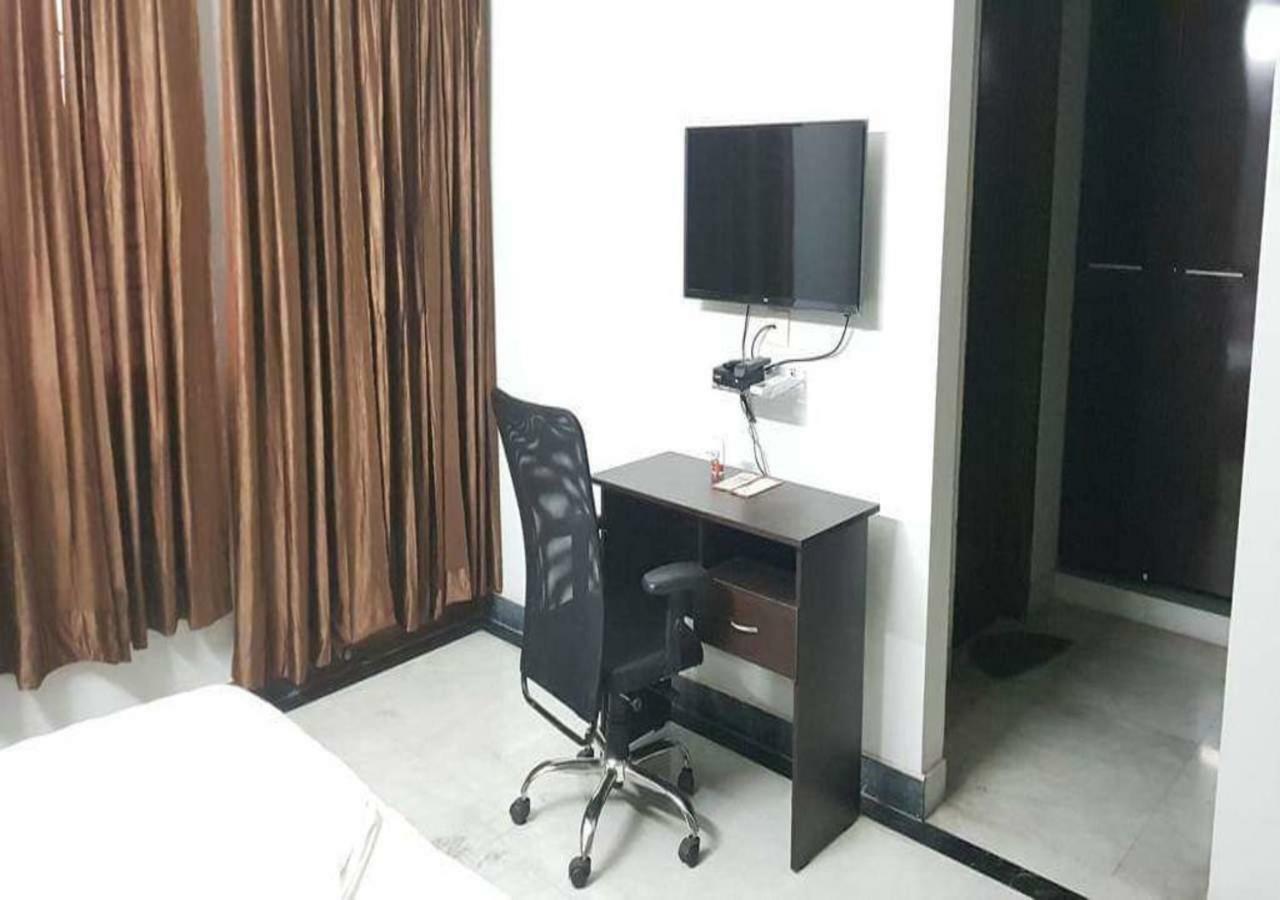 J P Residency Hotell Greater Noida Eksteriør bilde